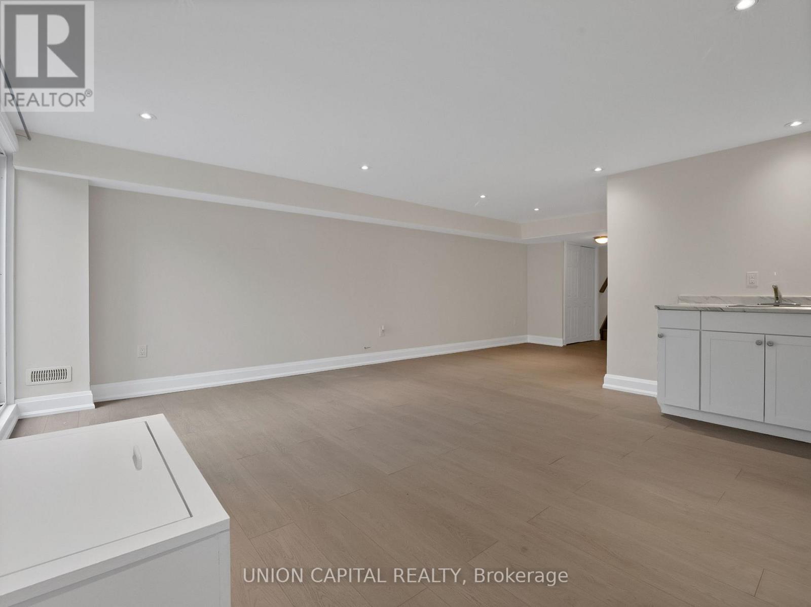99A LEYTON AVENUE - 39