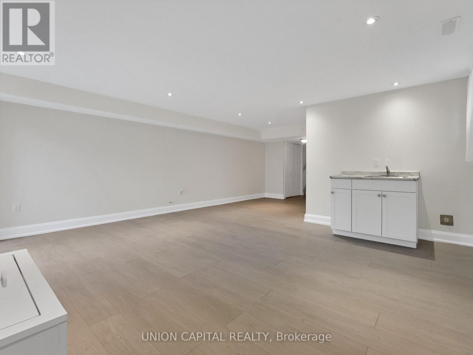 99A LEYTON AVENUE - 40