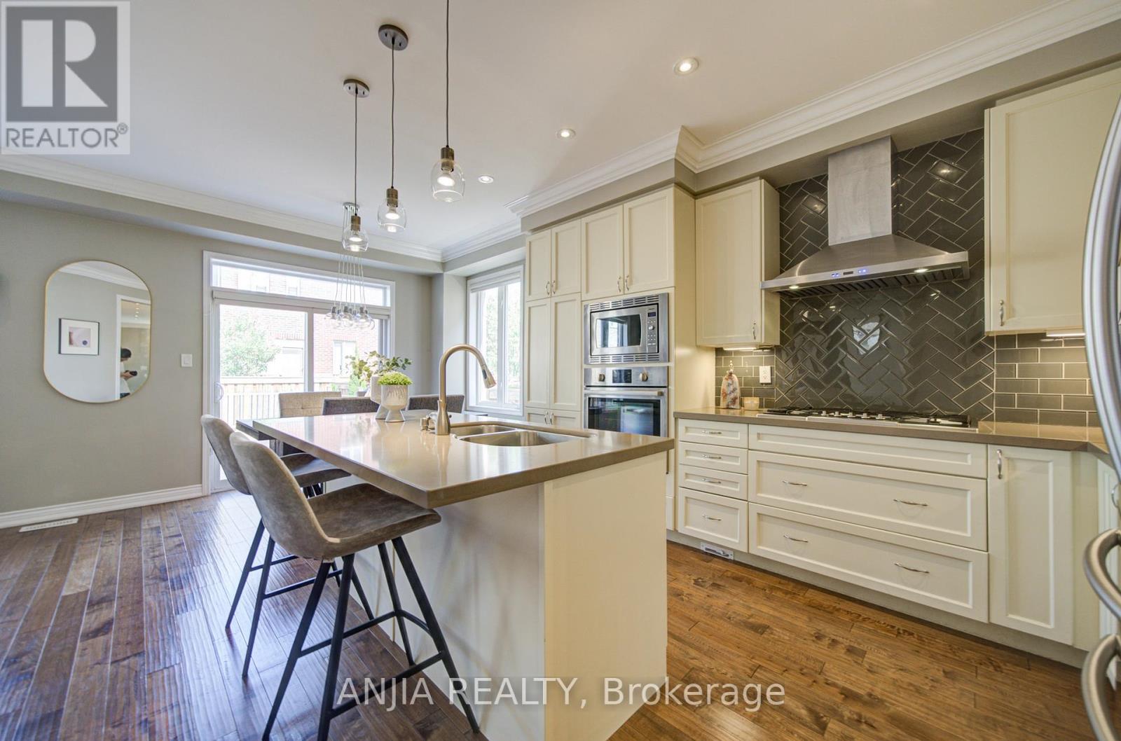 56 STOCKELL CRESCENT - 20