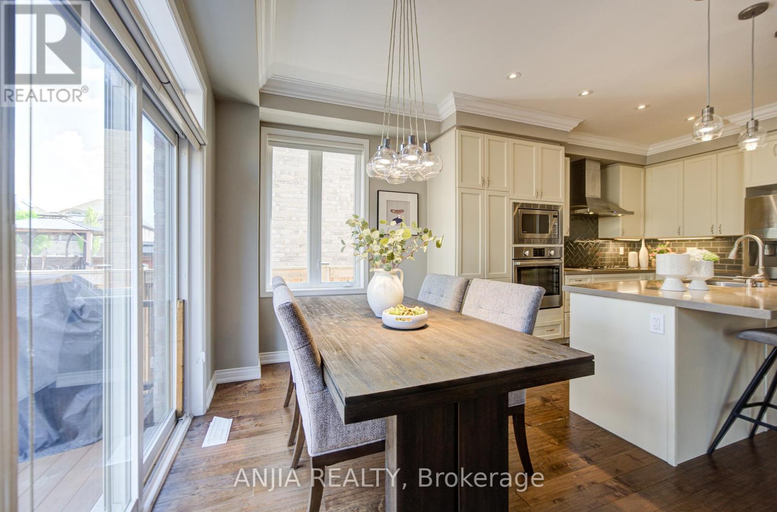 56 STOCKELL CRESCENT - 22
