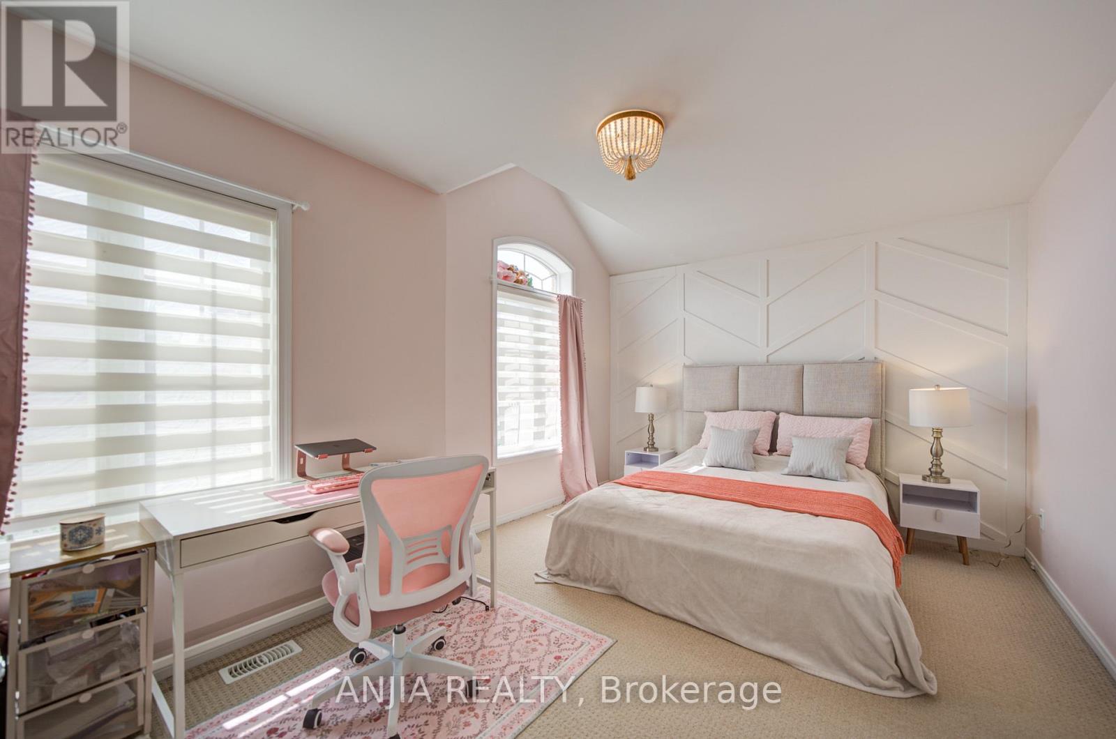56 STOCKELL CRESCENT - 30