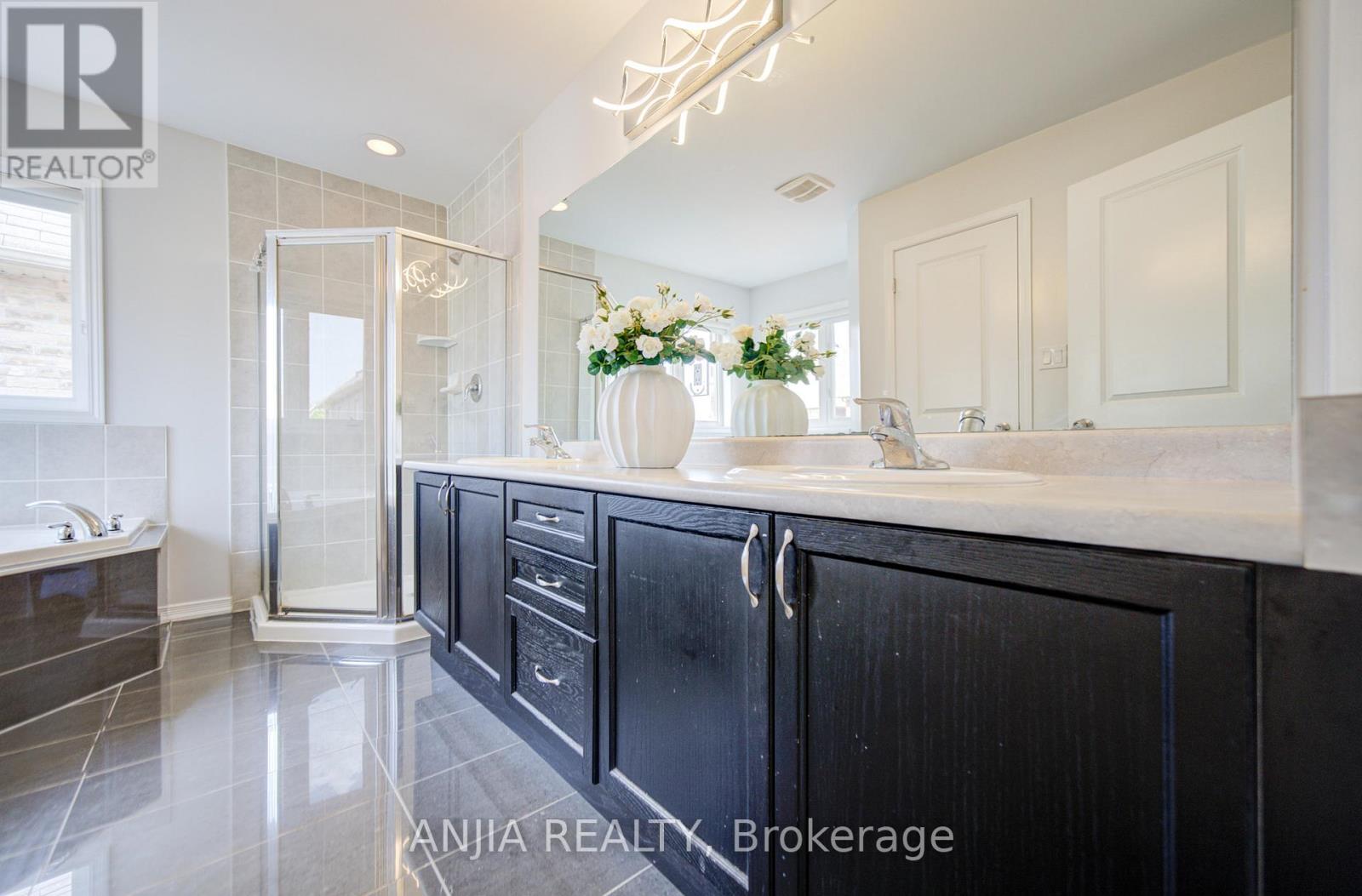 56 STOCKELL CRESCENT - 45