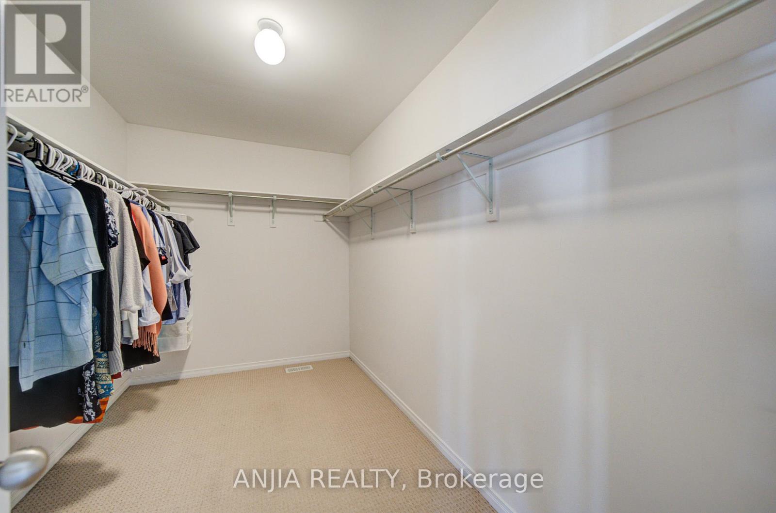 56 STOCKELL CRESCENT - 46