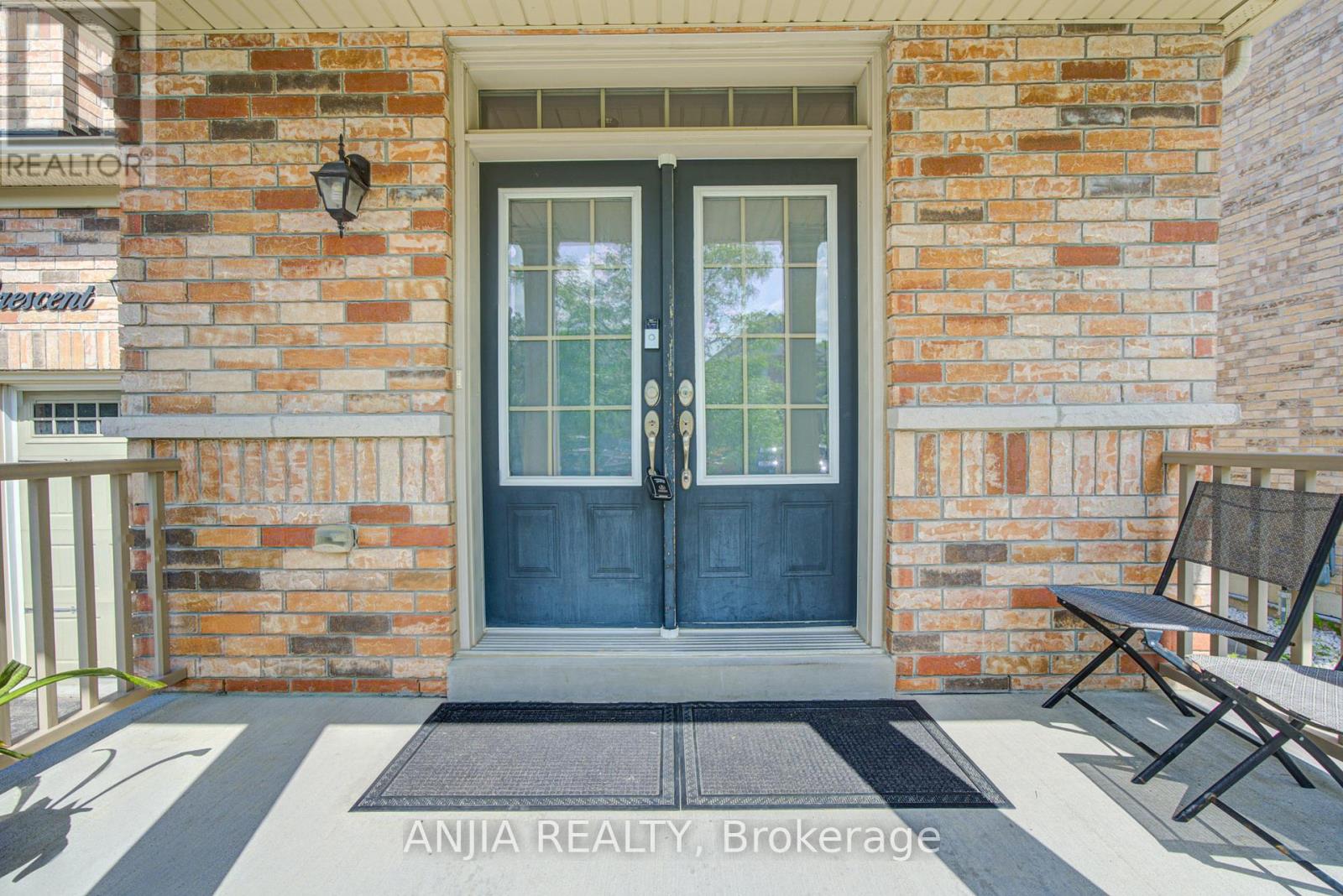 56 STOCKELL CRESCENT - 5