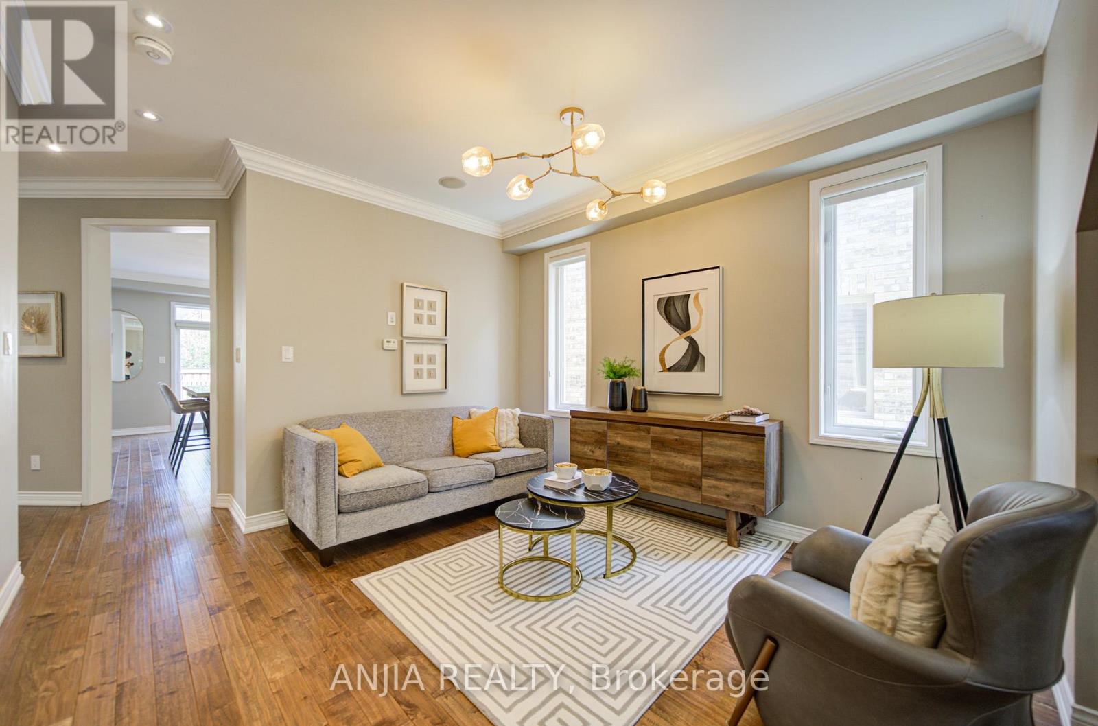 56 STOCKELL CRESCENT - 9