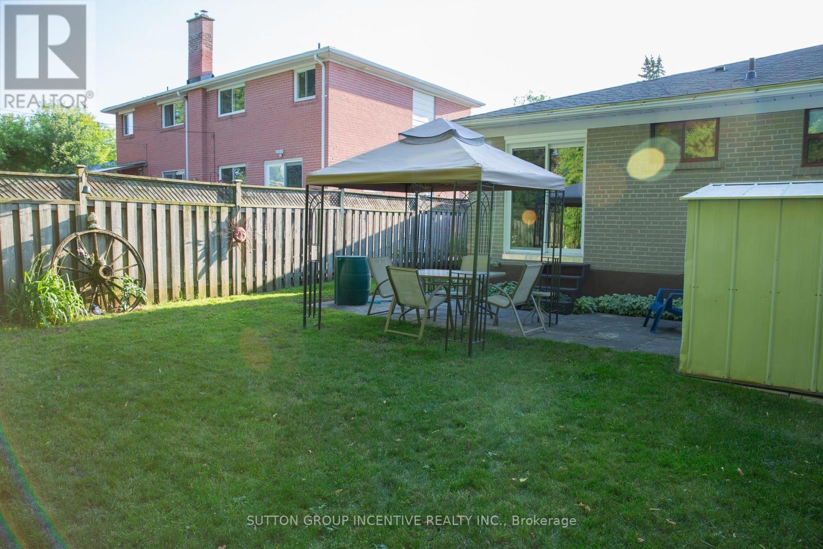 45 BAILEY CRESCENT - 24