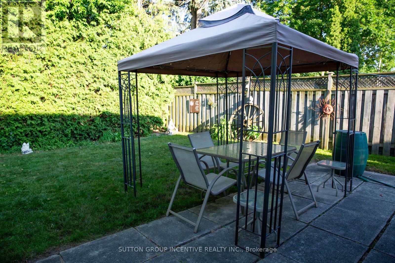 45 BAILEY CRESCENT - 22