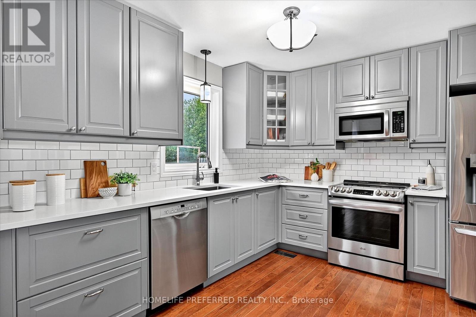 530 CENTRELINE ROAD - 1