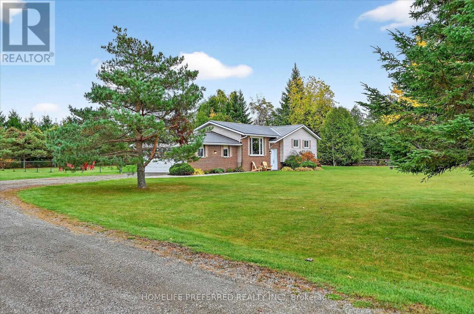 530 CENTRELINE ROAD - 2