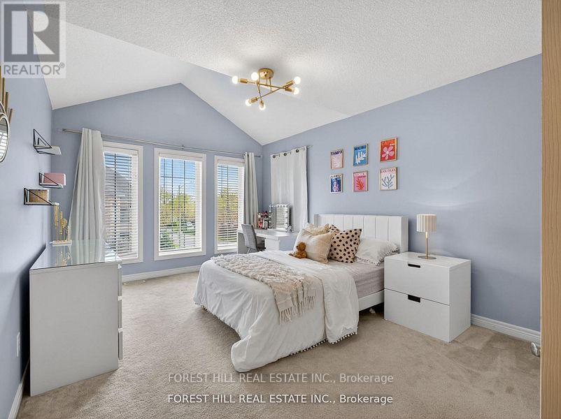 92 SEABREEZE AVENUE - 31