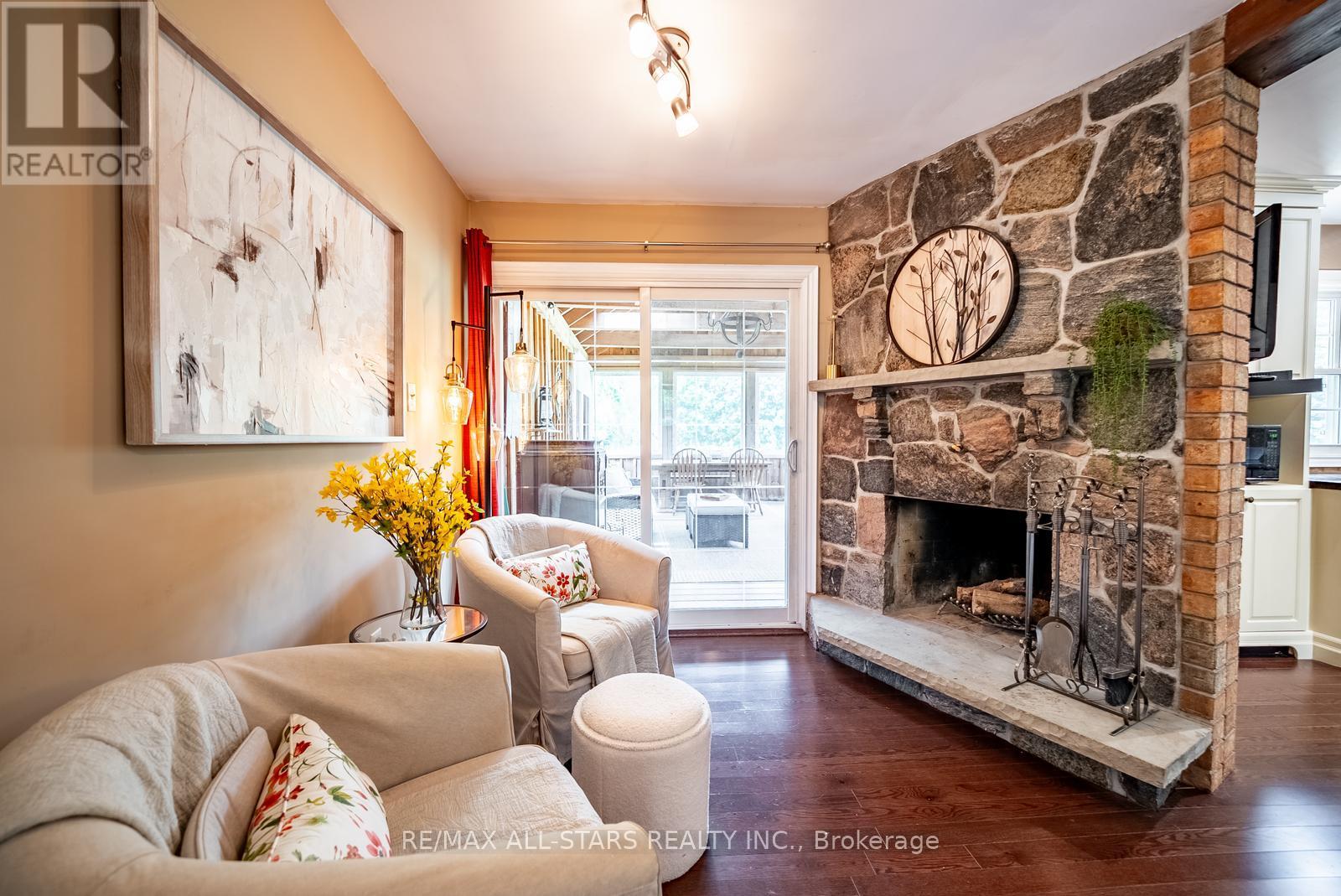 245 CAM FELLA BOULEVARD - 12