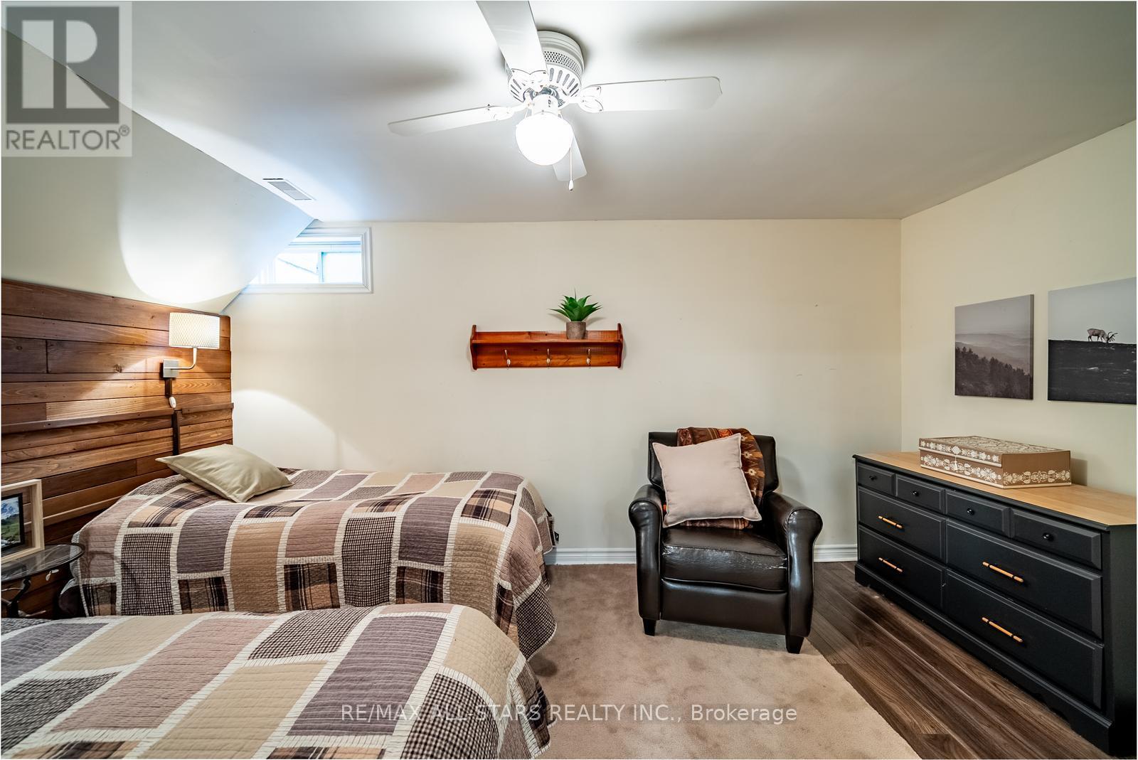 245 CAM FELLA BOULEVARD - 28