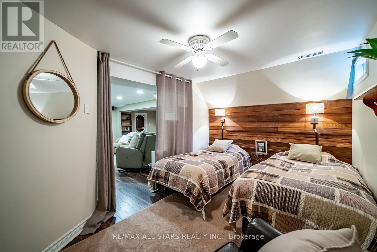245 CAM FELLA BOULEVARD - 29