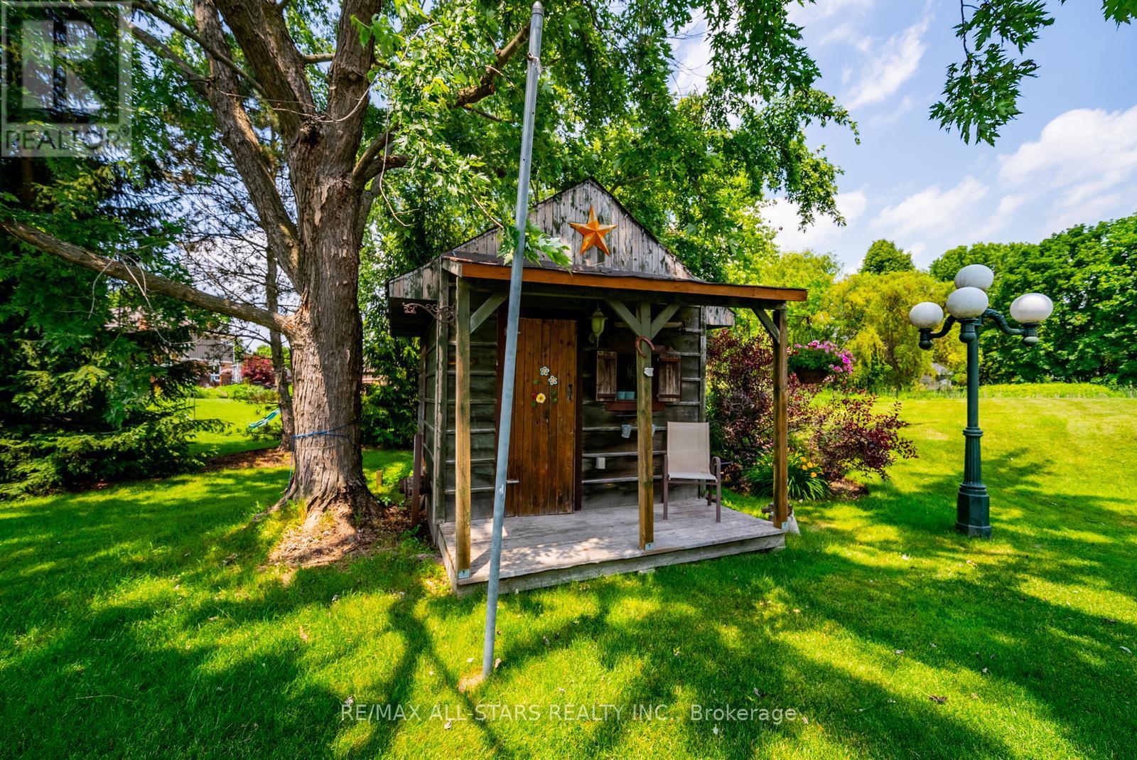 245 CAM FELLA BOULEVARD - 32