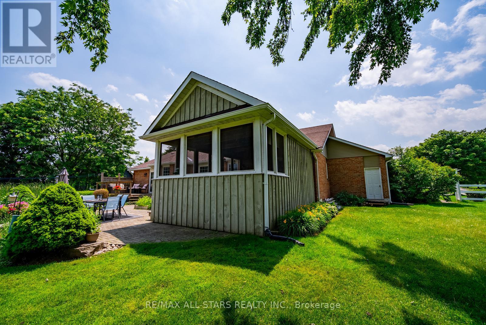 245 CAM FELLA BOULEVARD - 33