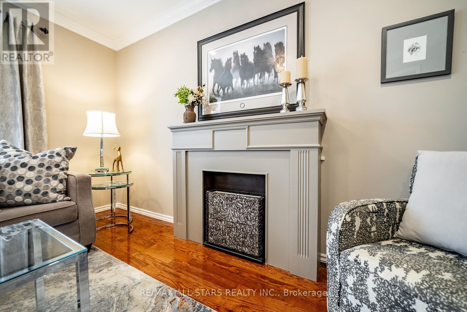 245 CAM FELLA BOULEVARD - 5