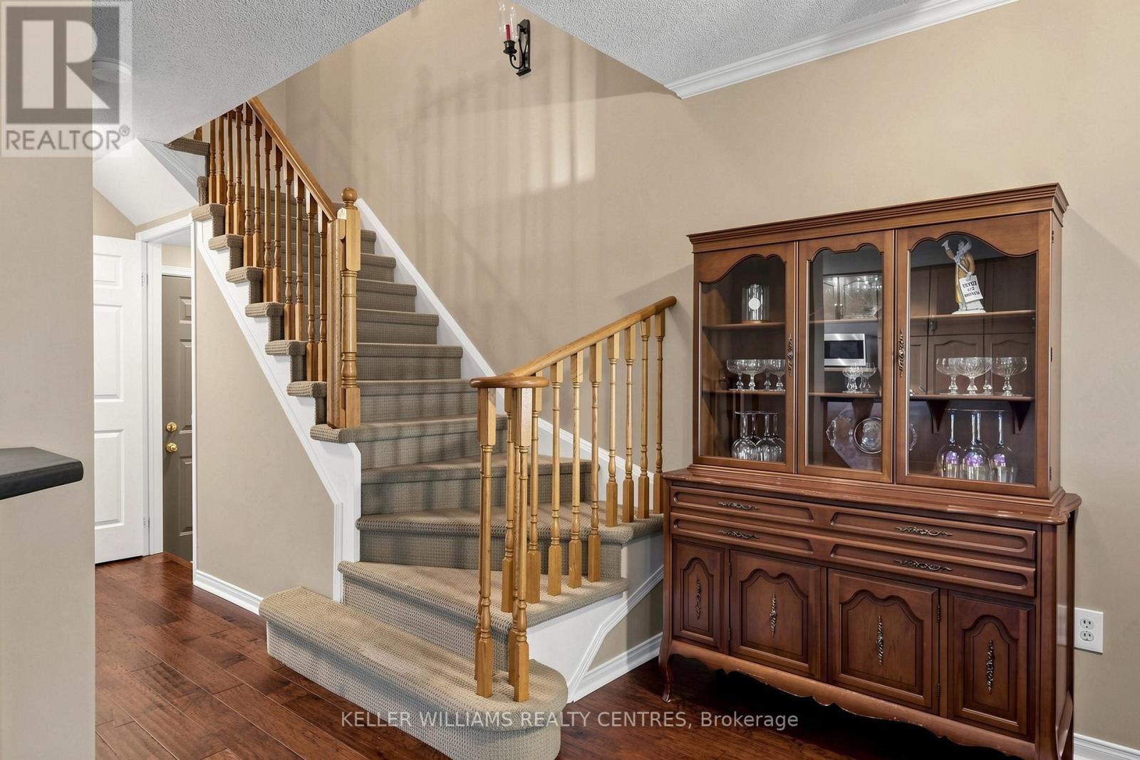 118 WOODROOF CRESCENT - 12