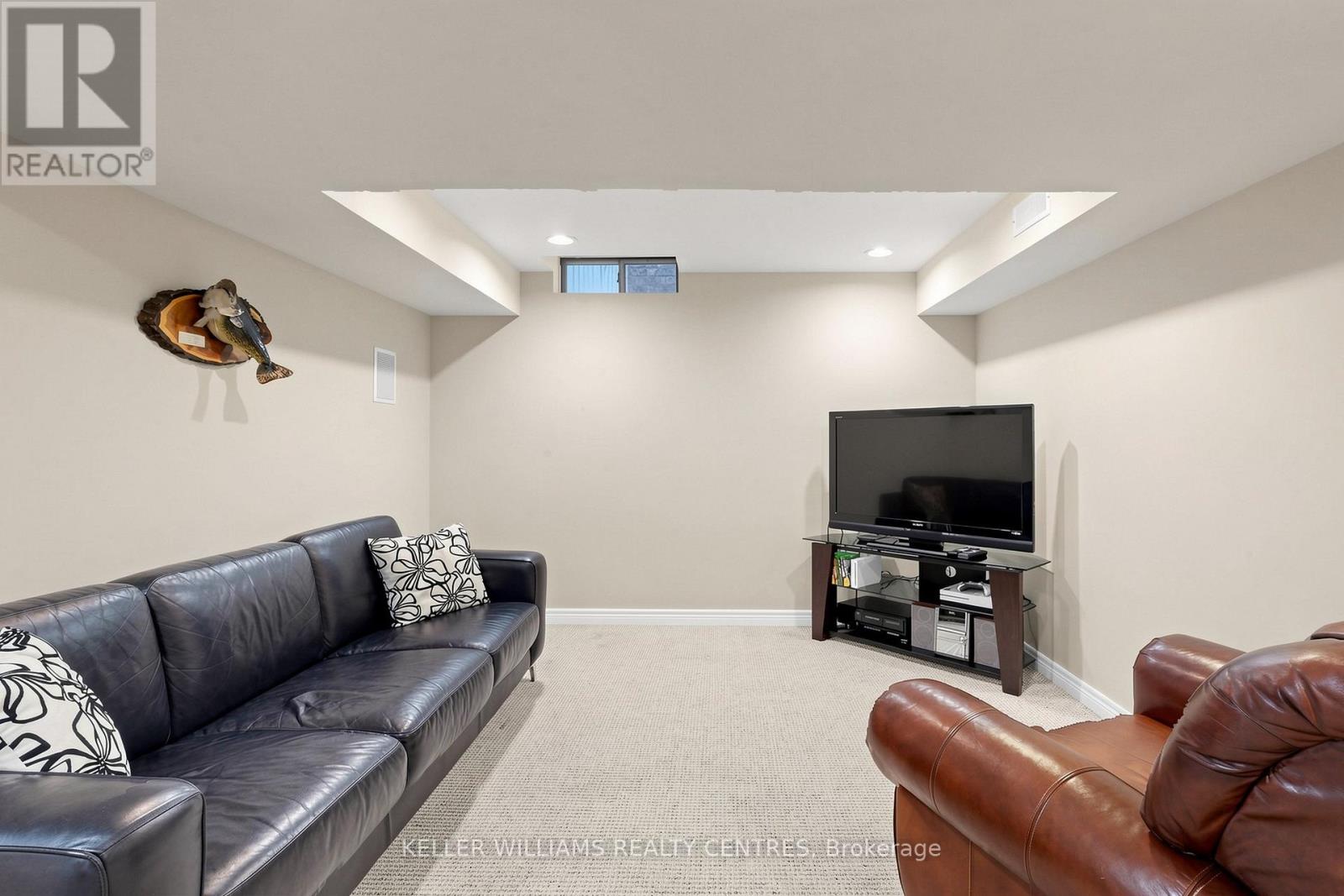 118 WOODROOF CRESCENT - 23