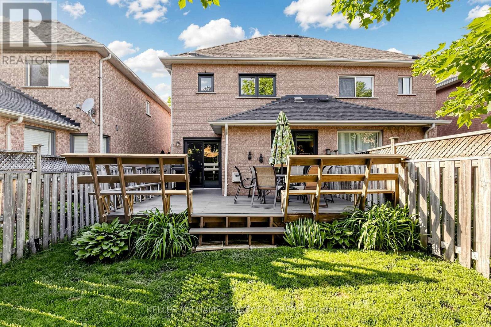 118 WOODROOF CRESCENT - 29