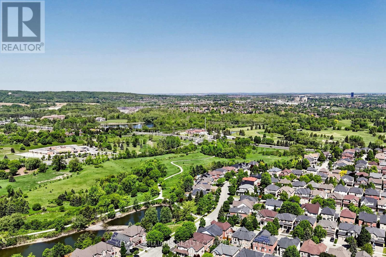 118 WOODROOF CRESCENT - 35