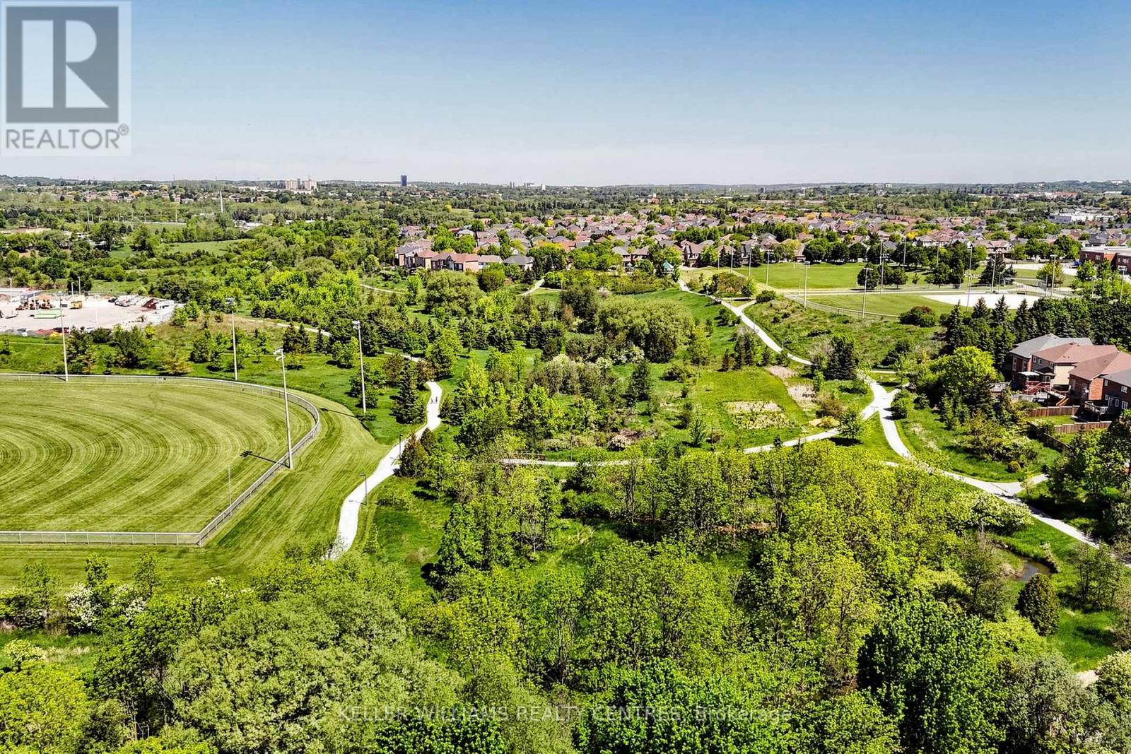 118 WOODROOF CRESCENT - 39