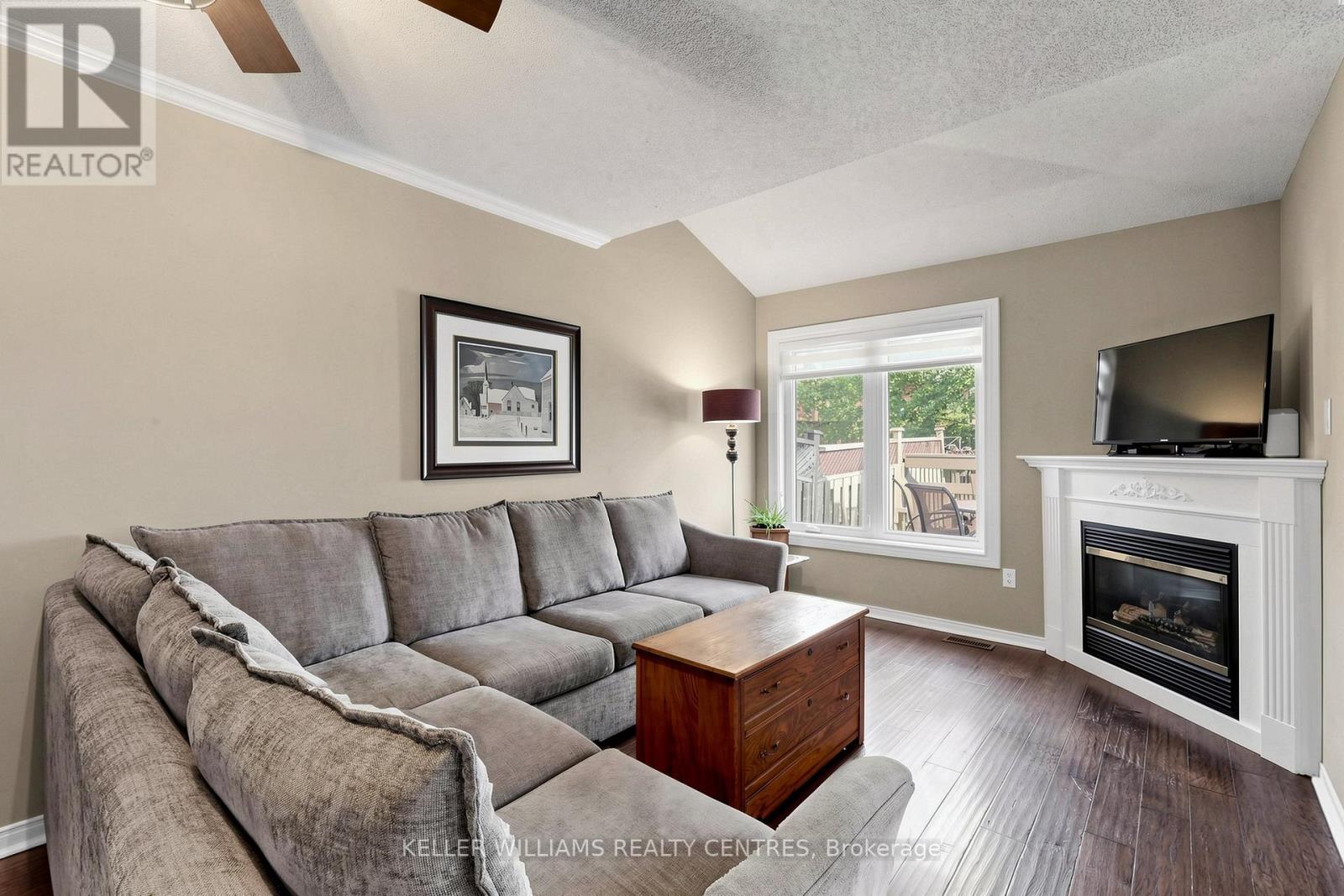 118 WOODROOF CRESCENT - 5