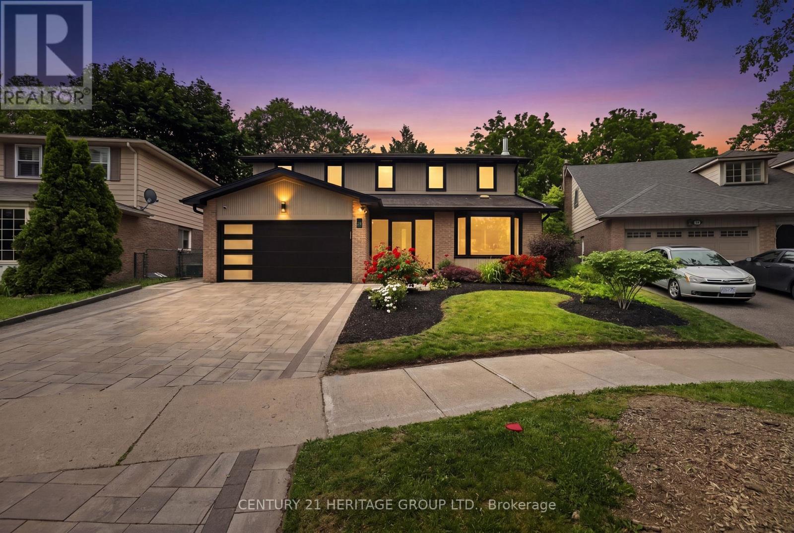28 INNIS CRESCENT - 1