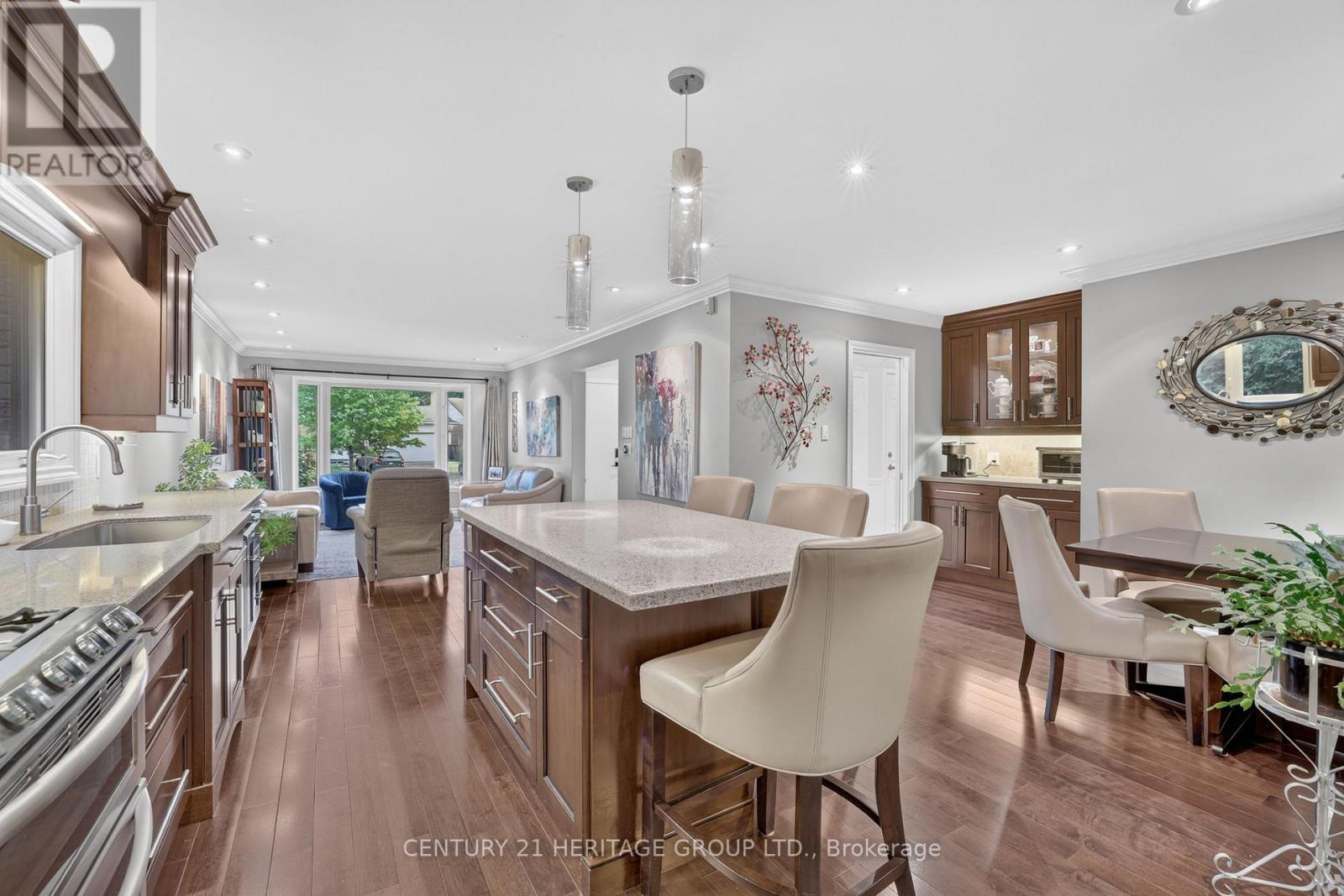 28 INNIS CRESCENT - 14