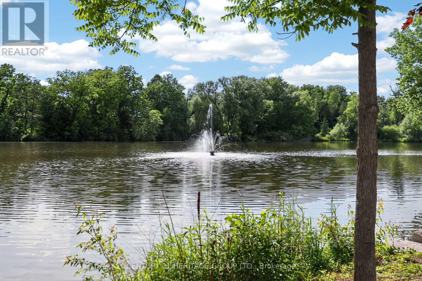 28 INNIS CRESCENT - 46