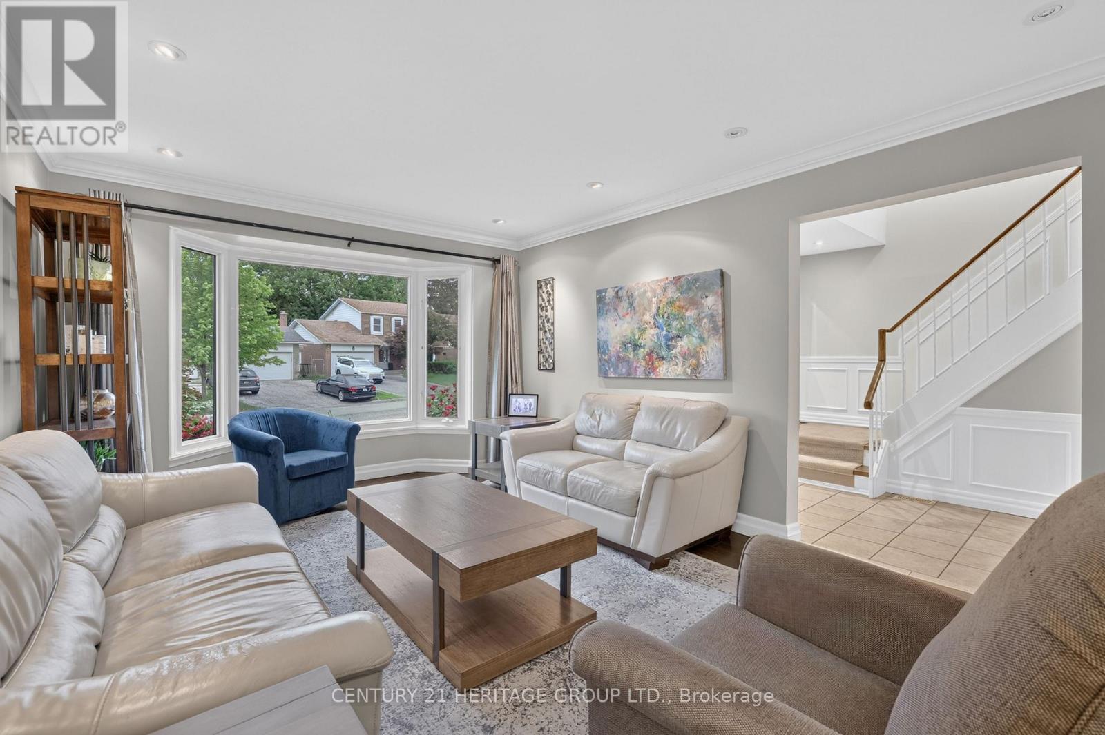 28 INNIS CRESCENT - 8