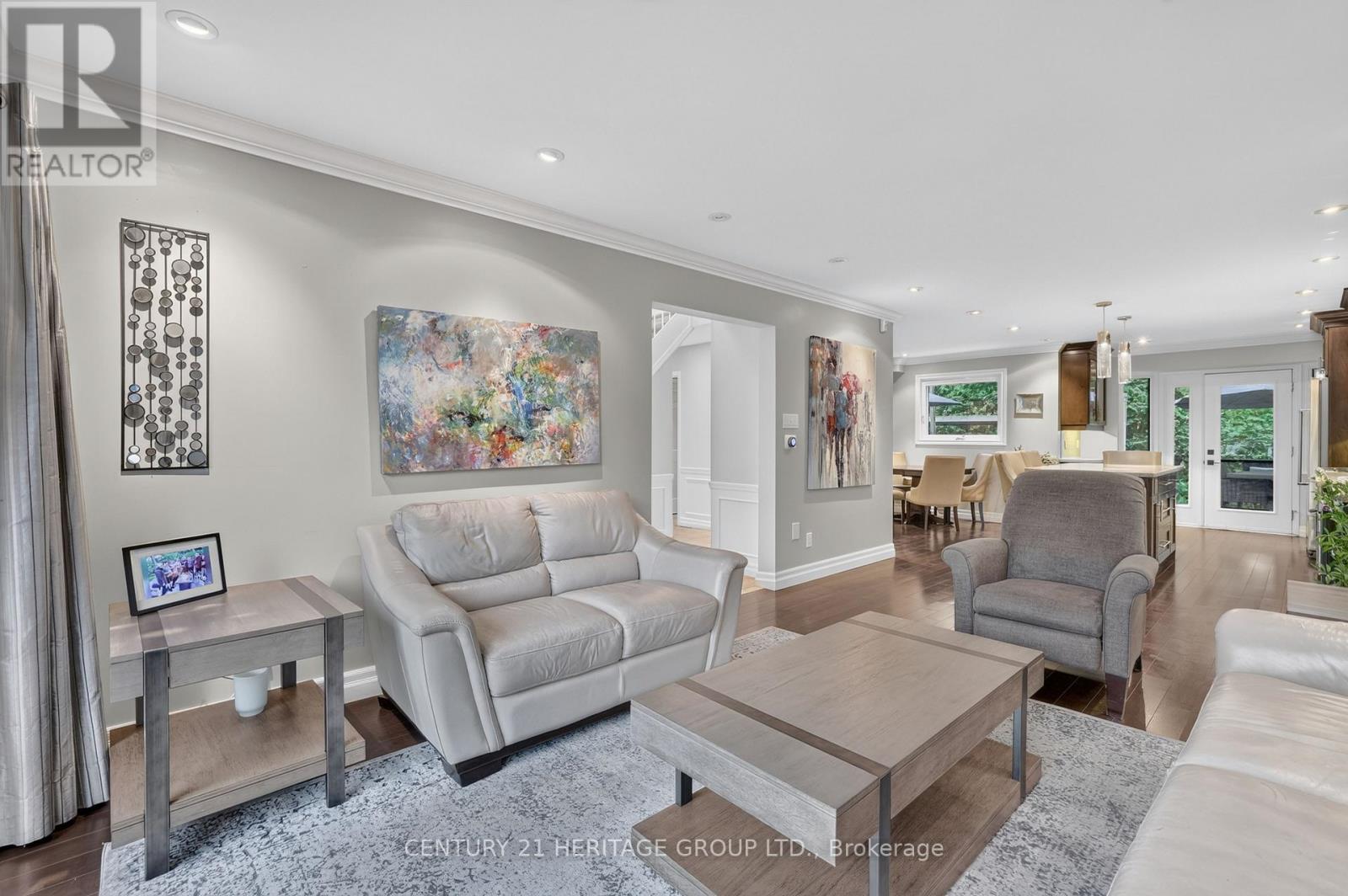 28 INNIS CRESCENT - 9