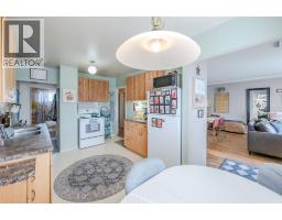 797 Forestbrook Drive, Penticton, BC V2A2E6 Photo 16