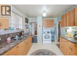797 Forestbrook Drive, Penticton, BC V2A2E6 Photo 17
