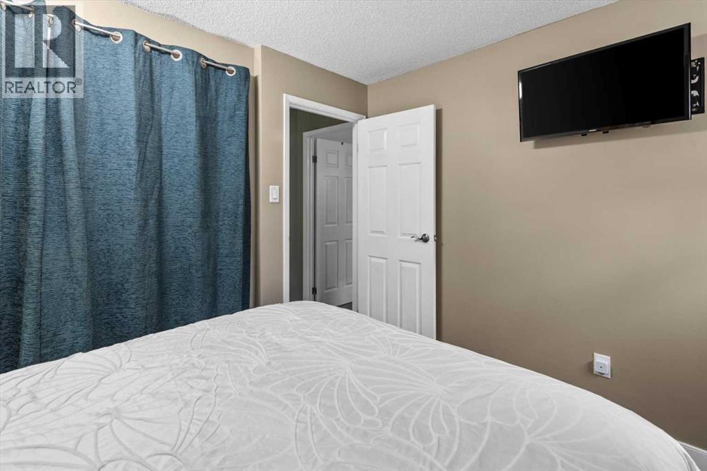 #102 723 57 Avenue SW - 26