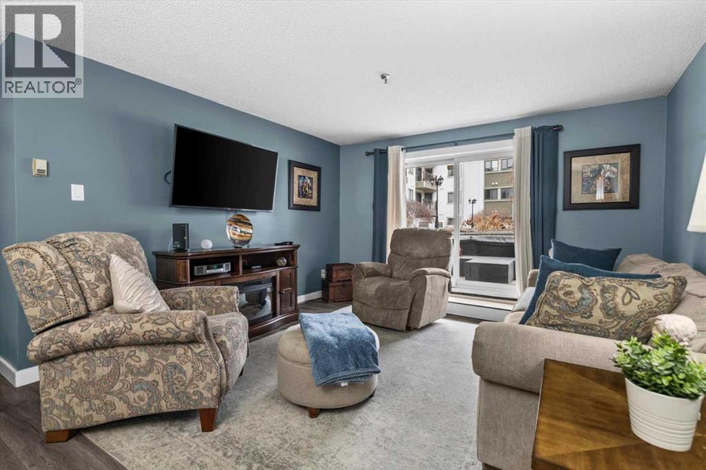 #102 723 57 Avenue SW - 15