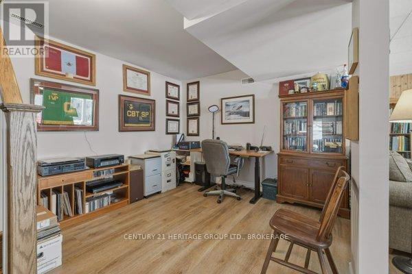 2097 HAMBLY LANE - Image 23