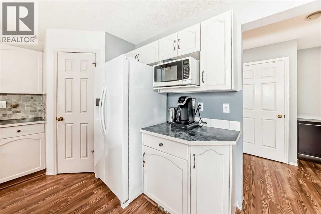 15 Citadel Meadow Crescent NW - 9