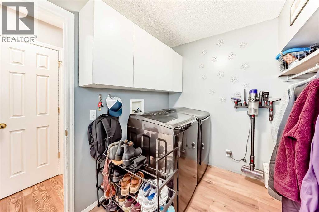 15 Citadel Meadow Crescent NW - 15