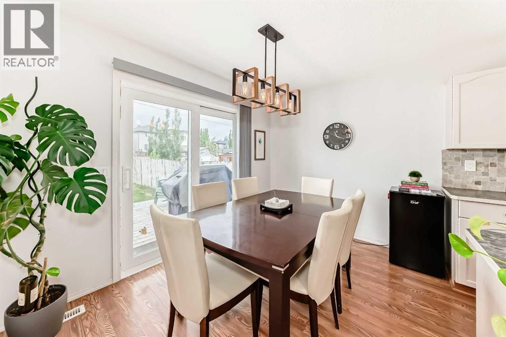 15 Citadel Meadow Crescent NW - 10