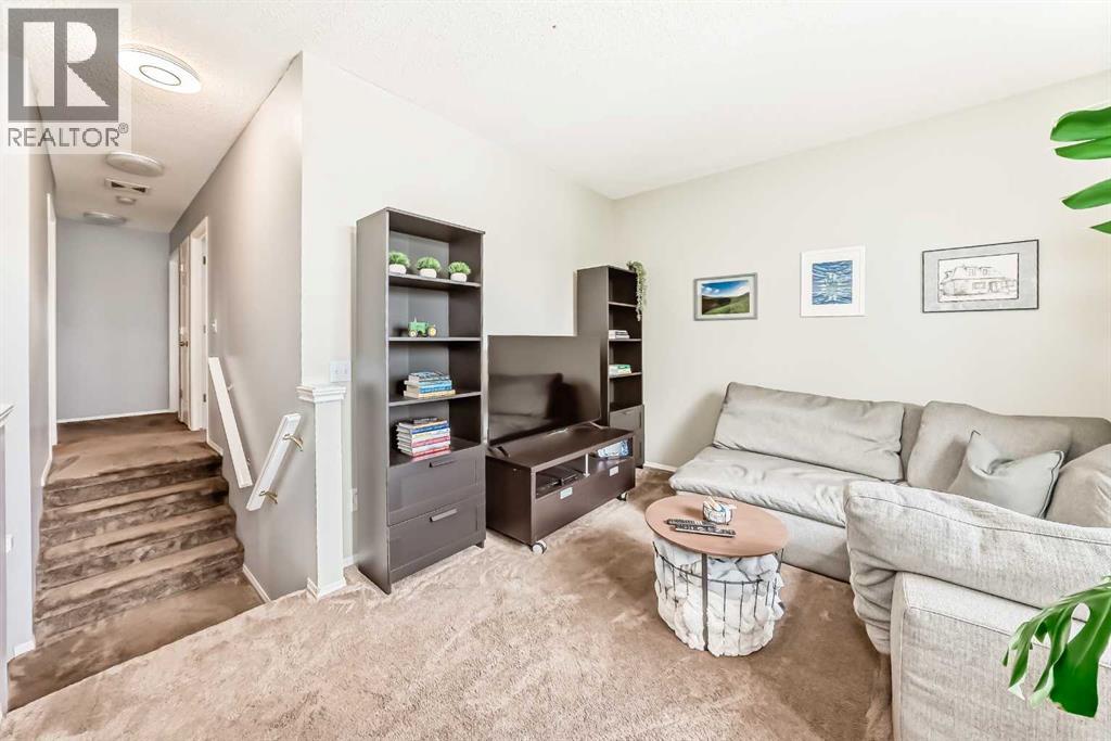 15 Citadel Meadow Crescent NW - 19