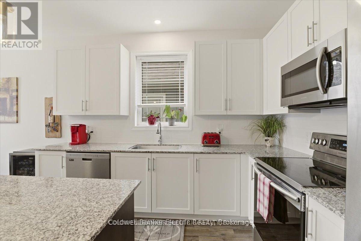 #14 80 MARSH AVENUE - 16