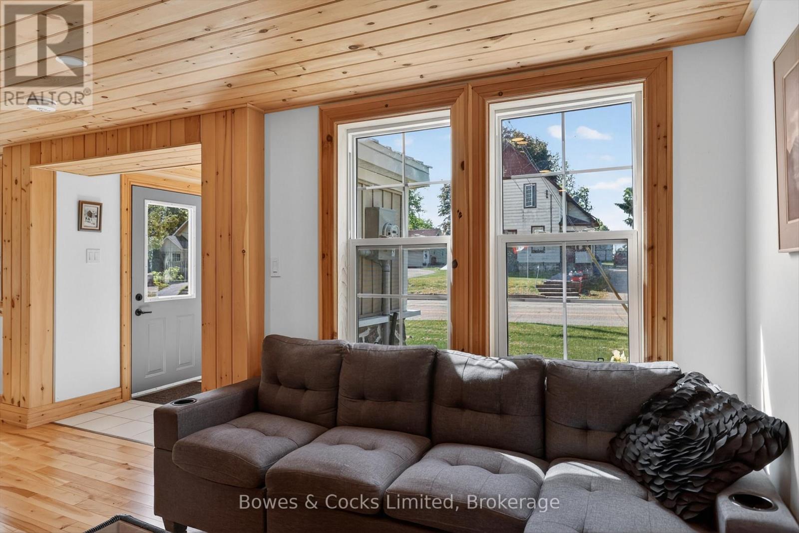 49 LONG BEACH ROAD - 12