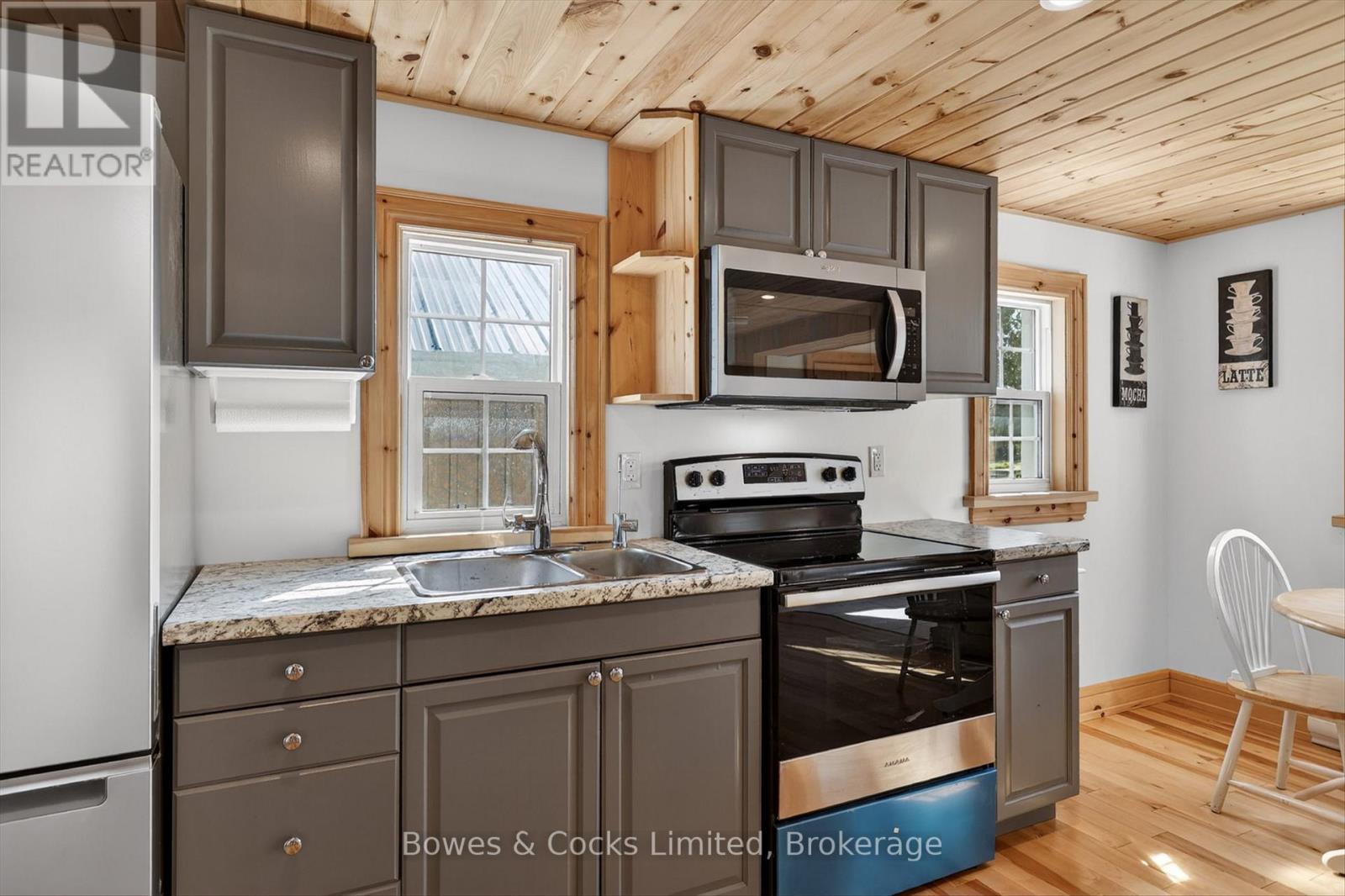 49 LONG BEACH ROAD - 16