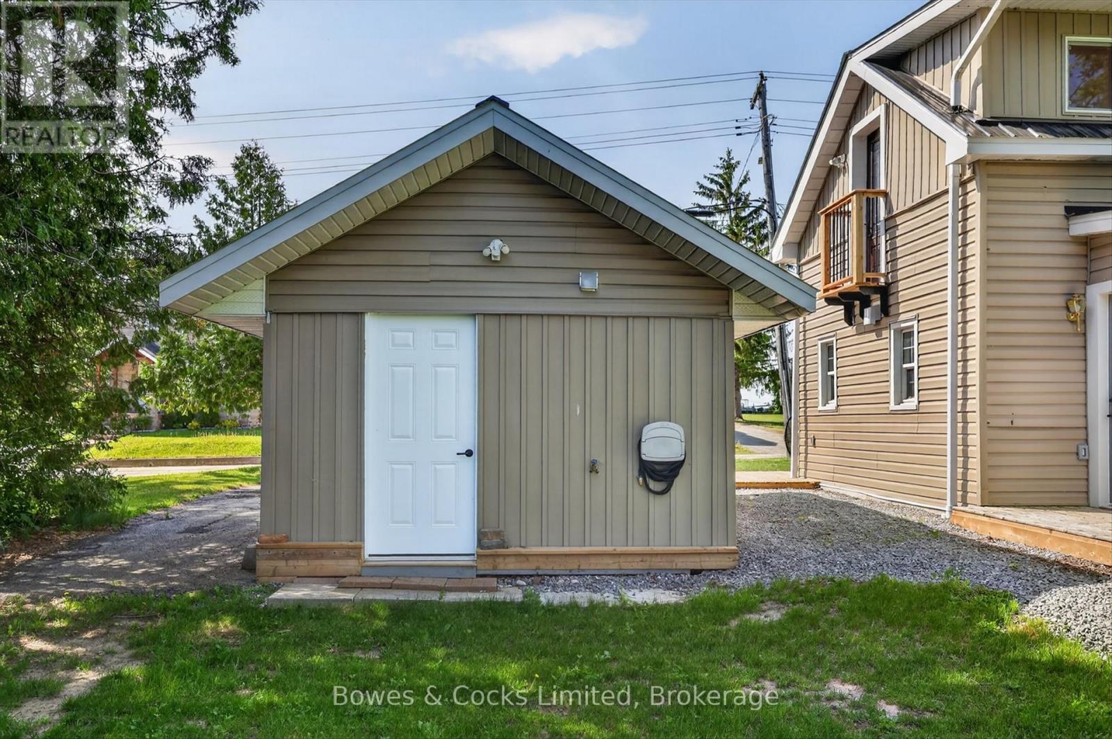 49 LONG BEACH ROAD - 31