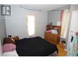 41 Monroe Street thumbnail 10