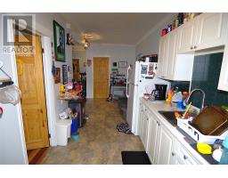 41 Monroe Street thumbnail 18
