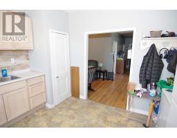 41 Monroe Street thumbnail 6