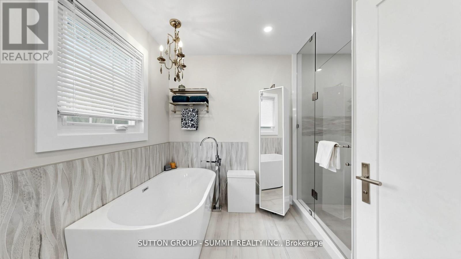 2427 RAVENSTHORPE CRESCENT - 27
