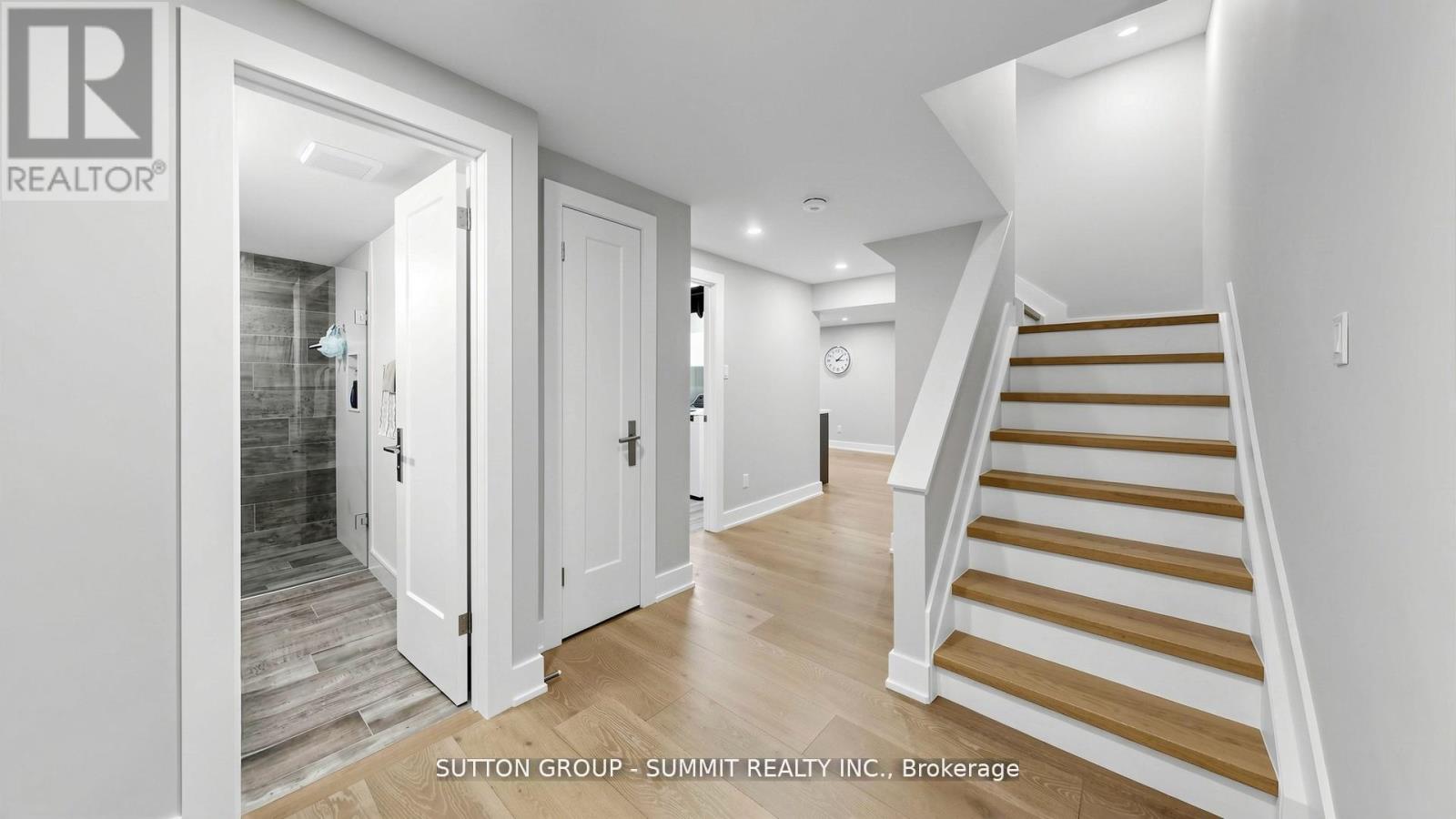 2427 RAVENSTHORPE CRESCENT - 33