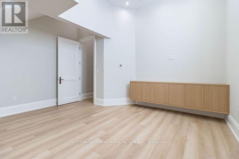 25 YORKVIEW DRIVE - 36